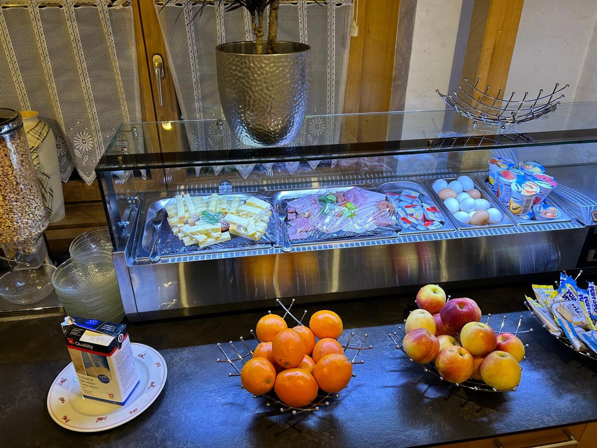 Post Hotel Vista Цвайзимен Екстериор снимка