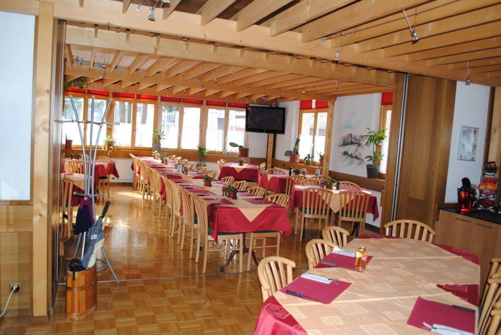 Post Hotel Vista Цвайзимен Екстериор снимка